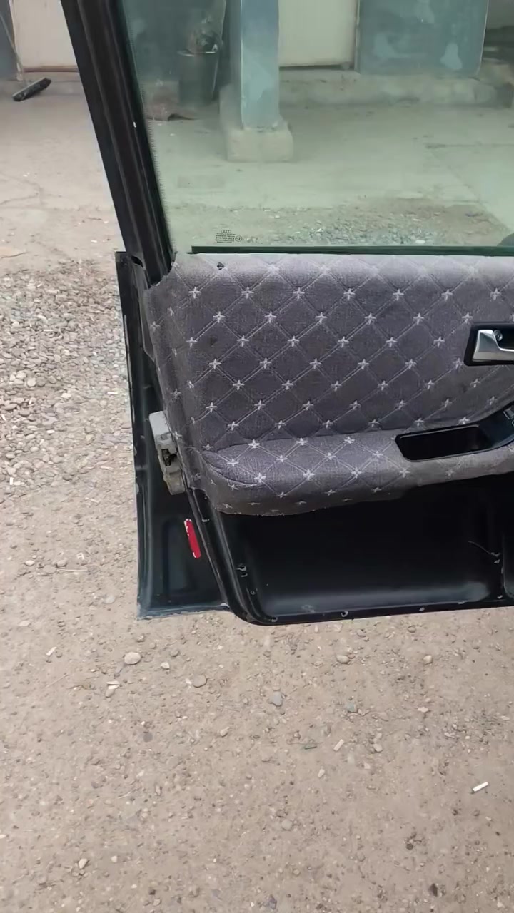 سلام عليكم
اودي انبار موديل 92

ارقام انكليزي  سنويه 2030
محرك وكير فول 
تخم تاير  لبيبان كله شغاله عده باب بل خارج ما يفتح 
لايت عالي وناصي 
دبل اشاره لكاظم ما بشتغلن الخلف يشتغلن
صدر خير من الله  داخله حلو   
سياره احلا من صوره لا مقسوله ولا شي  
المكان بغداد اليوسفيه بزيبز 
السعر 28وبيه مجال 
ه‍ ***********
