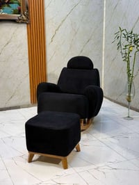 كرسي هزاز  نوعيه ممتازه وتصميم  يتحمل وزان ثقيله جدا 💯  تصميم عصري وحد...