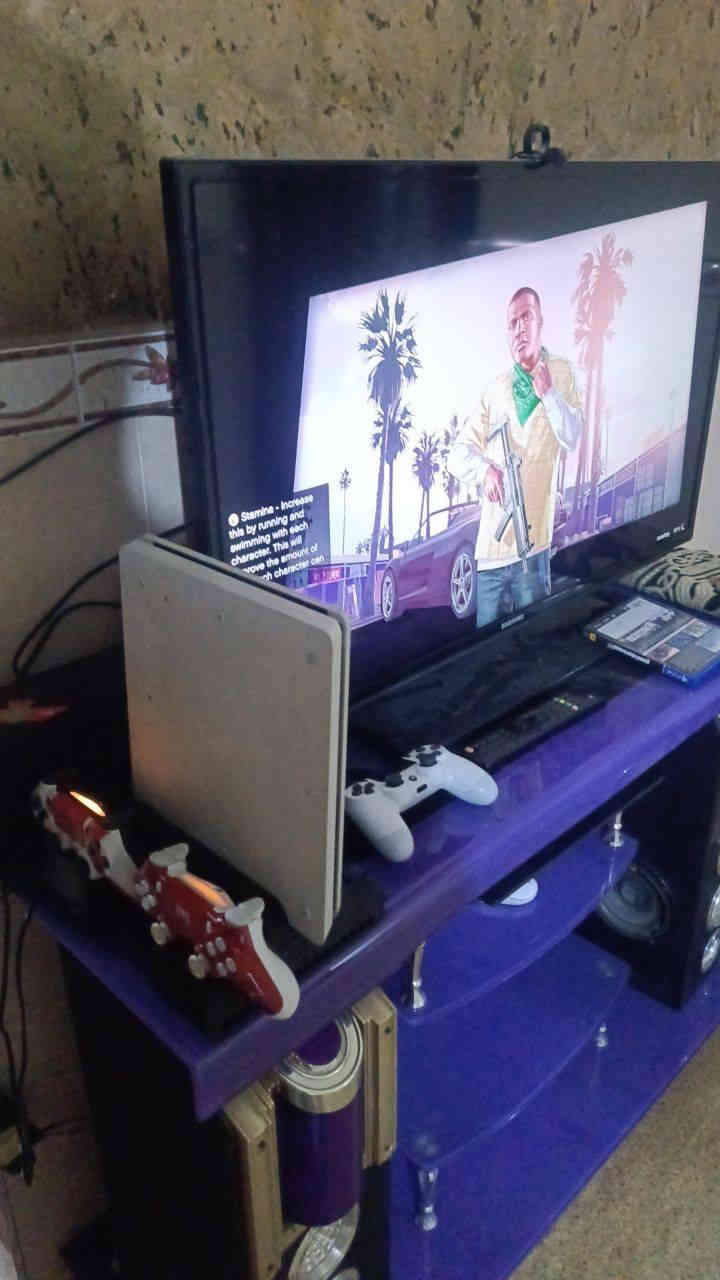 بلي 4 سلم ويا يوبي اس ويدات 3 وقرص كراند وبراد جهاز حيل نضيف ومثل الزبد بس مفتوح مبدل عجينه مال معالج كلشي ما ماثر عليه تجي تفحصه وتشوفه اذا معجبك لتاخذه رايده ب190 هوه وغراضه مكاني كوفه
رقم ***********
