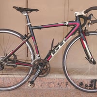 رود gt seriese 4 دراجة gt حجم 28 حجم الفريم M  سستم 9 *2 sora  ماشة كا...