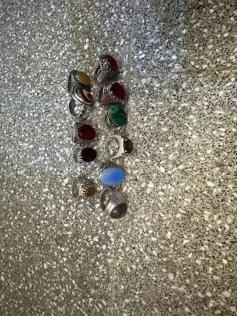 سلام عليكم بيع محابس شلع شراي يدخلي خاص وفضتهن كلهن ثكال  وشوفهن بل صور


**إذا كنت صاحب هذا الإعلان وتريد حذفه لأي سبب، رجاءا أرسل رسالة إلى الدعم الفني**