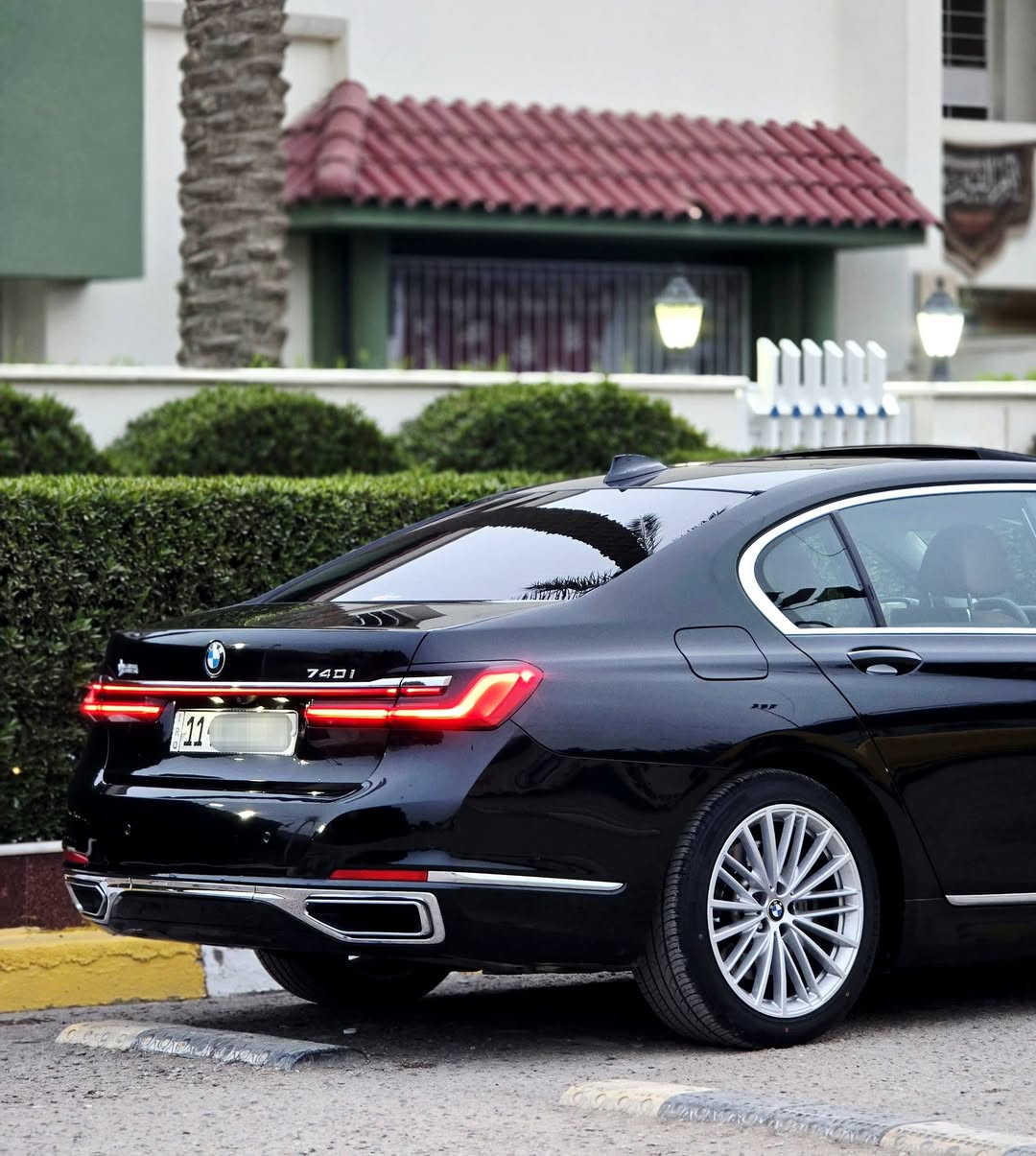 للبيع او مراوس 
وكالة العروش خليجية BMW 740 Li
موديل 2020 باب طويل السياره فول الفول 
بانوراما وداتا شو وكامرات 360 درجة وابواب شفط وجكات ورادارات ونقطة عمياء وكشنات جلد وتبريد وتدفئة حتى الخلفية وبصمات وصندوك كهرباء و5 بردات وايباد خلفي للتحكم وبعد هوايه مواصفات اعلى فئه السياره جديده وجاهزه من كلشي تخم تاير وصدر جديد قبل سبوع شاده السياره خليجية كفاله عامه باستثناء بارد في باب الخلفي رقم بغداد ومكانها بغداد السعر 430 ورقه للأستفسار ***********
