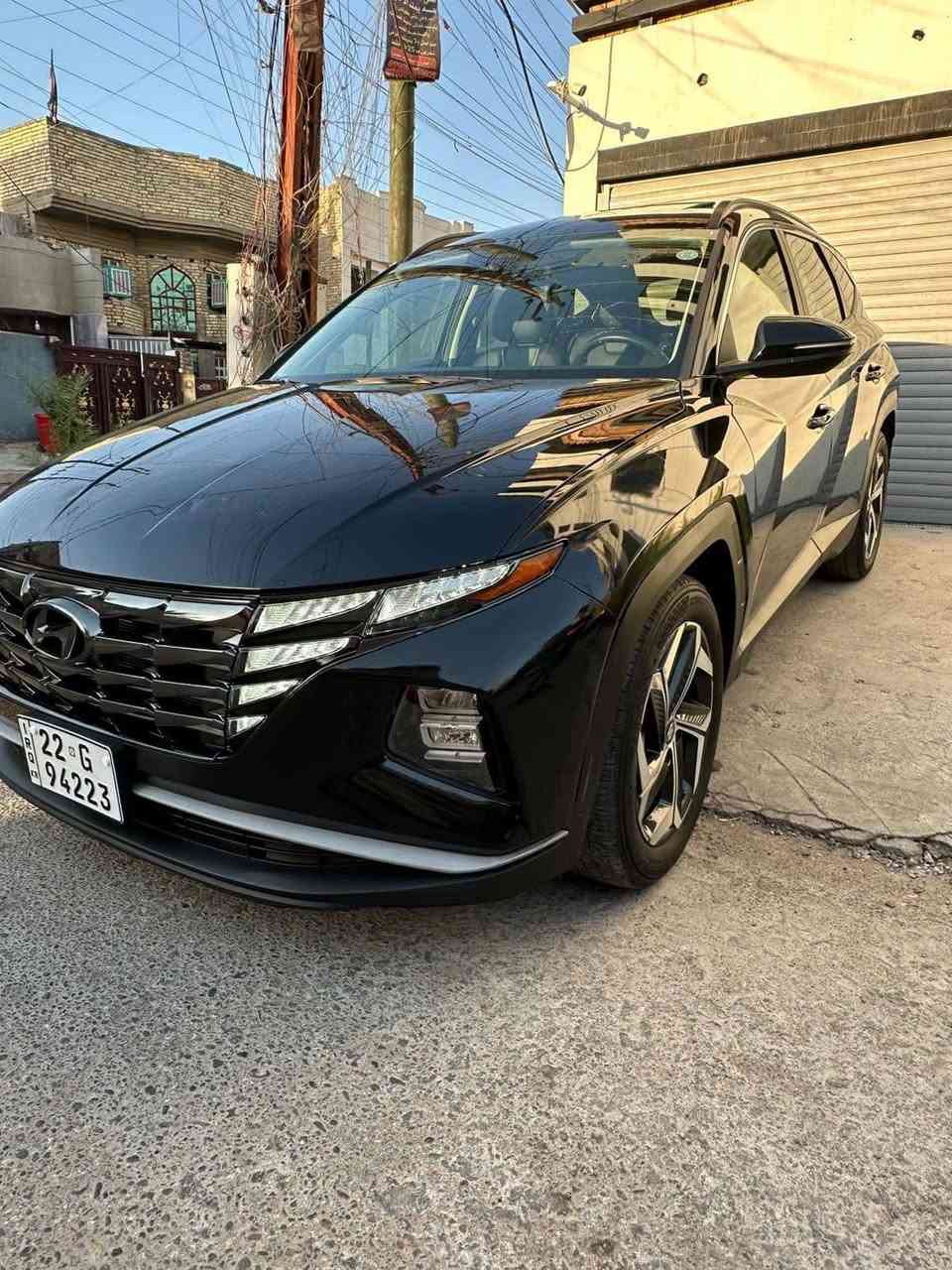 السلام عليكم
توسان وارد امريكي 
موديل ٢٠٢٢ 
اللون اسود ملكي رقم اربيل باسمي السنويه  
السياره بدون ايرباك والضرر بسيط جداً جداً شبر جاملغ امامي فقط موجود صوره الحادث بالمنشور 👇    
فول مواصفات  
السعر ٢١٨  

                    الـــــمـــواصــفـــــات
١-شاشة كبيرة
٢-كامره خلفية 
٣-تحكم أستيرن
٤-كشن السائق كهربائي 
٥-بصمة تشغيل 
٦-نظام ترحيب عند الاقتراب 
٧-تشغيل عن بعد 
٨-رادار امامي للتوقف الذاتي
٩-رادار خلفي للتوقف الذاتي 
١٠-تحديد المسار للقيادة الذاتية 
١١-نقطه عمياء 
١٢-تدفئة كشنات
١٣-تدفئه أستيرن
١٤-ثلاث أنظمه للقيادة
١٥-ويل كب بلادي
١٦-هند أبريك بصمة 
١٨-تبريد لمس
١٩-لد نهاري
٢٠-لايت زنون
٢٢-جنطة كهربائية 
٢٤-شاشه كبيره
٢٥- فتحة سقف 
٢٦_سماعات Bose
٢٧ _ اناره داخليه 
وبيها بعد مواصفات 

مكان السياره في النجف الاشرف   
للاتصال: ***********
