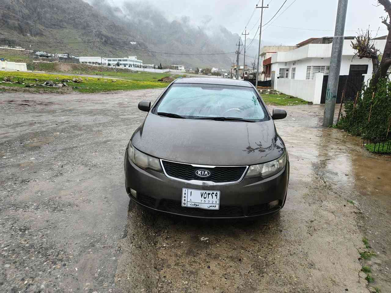 كيا سيراتؤ 2011
مه نه فئست و. وكاله 
گير مه كينه به شه رت 
توندو تؤلى به شه رت 
به سبوغ عام ده فرؤشين 
پشتى ده حمئكى خه فيفى هه يه 
شوئن رانيه 
ژماره ى خاوه نه كه ى ***********+ وتس ئاب
