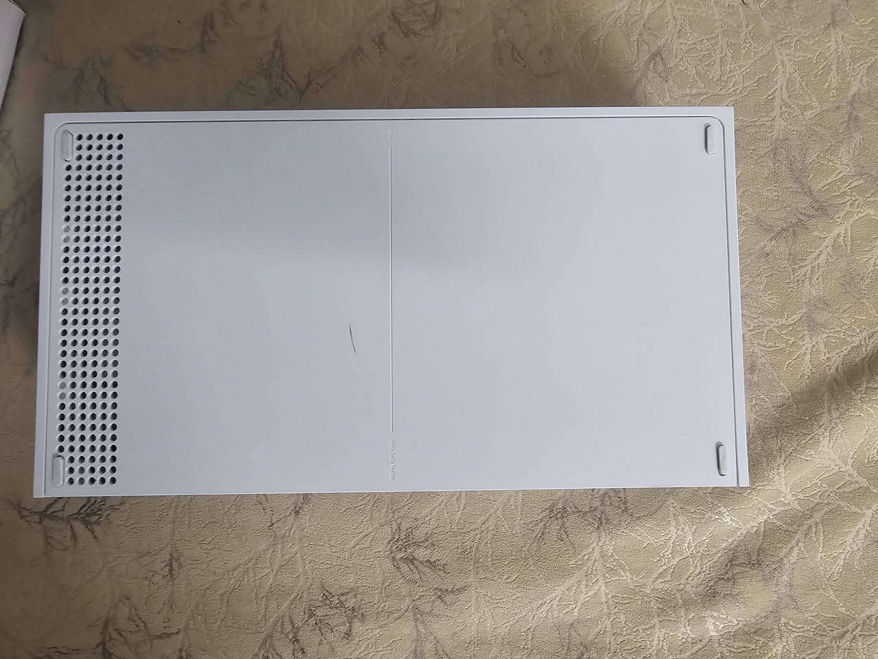 للبيع اكس بوكس سيريس اس نضافه فول مامفتوح مع جوستك وحده نضيفه كلشي مابيها عطل جهاز مابي اي شكال كامل الملحقات كيبلHDالاصلي واير توصيل كهرب اصلي ومعا الجهاز هارد خارجي ssdواحد تيرا سعره من عده الجهاز (السعر330وبي مجال بسيط) سعر الهارد خاص.  للتوصل
***********
***********
متوفر واتساب وخط 
مكان موصل شقق الخضراء.
