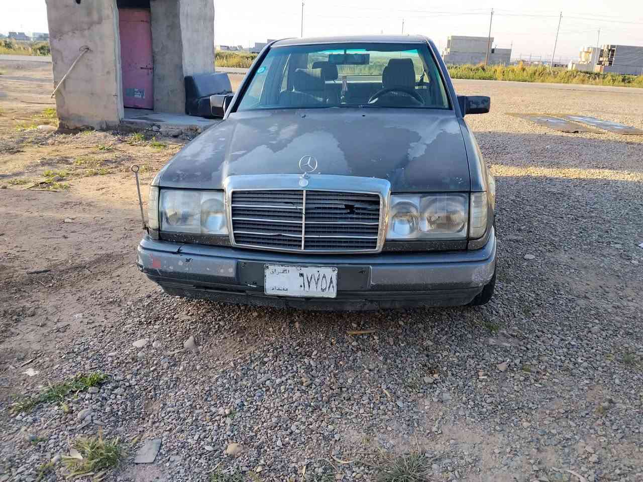 مرسيدس دب موديل 1989 سنويه منتهيه 2023 رقم صدامي صاحبها بغداد/بل شعب ويدور تحويل  كير محرك تخم تاير كهربائيات جاهزة تبريد بس شحن غاز  السعر 37 وبيها مجال الاتصال على الرقم ***********

