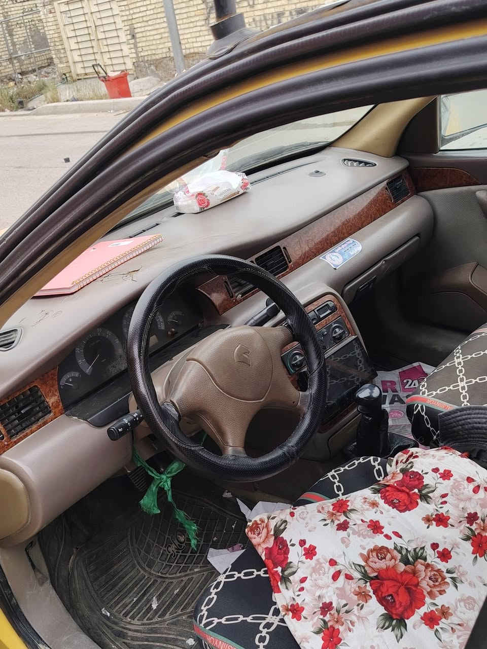 السلام عليكم سيارة للبيع سمند رقم بغداد صاحبها يريد تحويل تبريد خير من الله محركها لا تبخير ولا تنقيص السياره امحور كير وتماتيك فقط السيارة مال عيشة كبل للشارع مكان السيارة بغداد الشعب الشراي يتصل على الرقم *********** ما متواجد عل  نت
