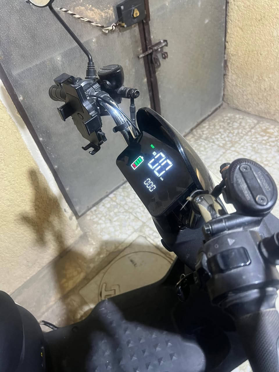 السلام عليكم للبيع دراجه شحن الريان سرعه ٦٠ كل نقص مابيه سعره ٤٥٠ قفل هاتف *********** مكاني بغداد الشعب
