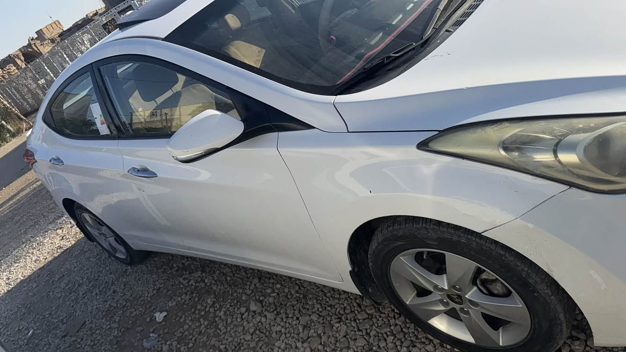 السلام عليكم 
النترا ٢٠١٤ مكفوله من حادث بيها باردات بسيطه فول عدا البصمه رقم بابل دولي مكينه ١٨٠٠ جاهزه من كلشي السعر ١١٠ بيها مجال *********** مكانها بابل الكفل
