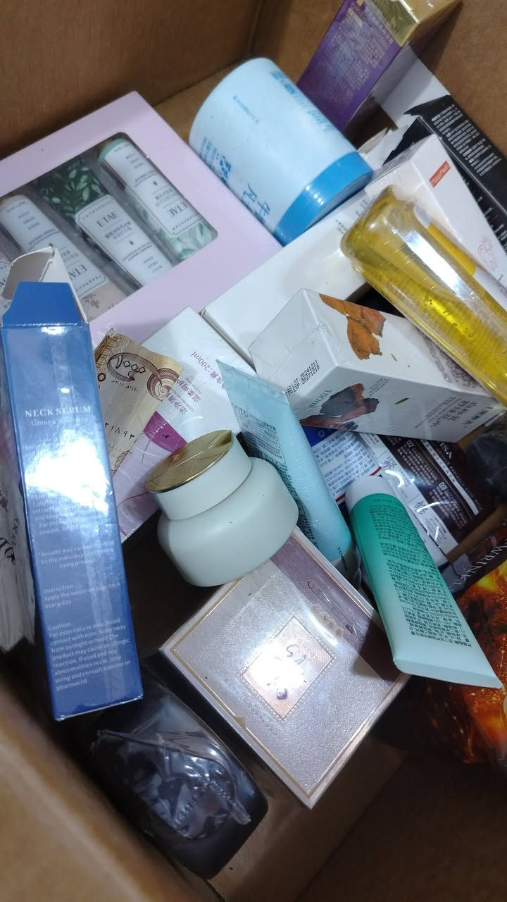 ١متوفر كراتين شلعة مكياج وعناية اصلي


**إذا كنت صاحب هذا الإعلان وتريد حذفه لأي سبب، رجاءا أرسل رسالة إلى الدعم الفني**