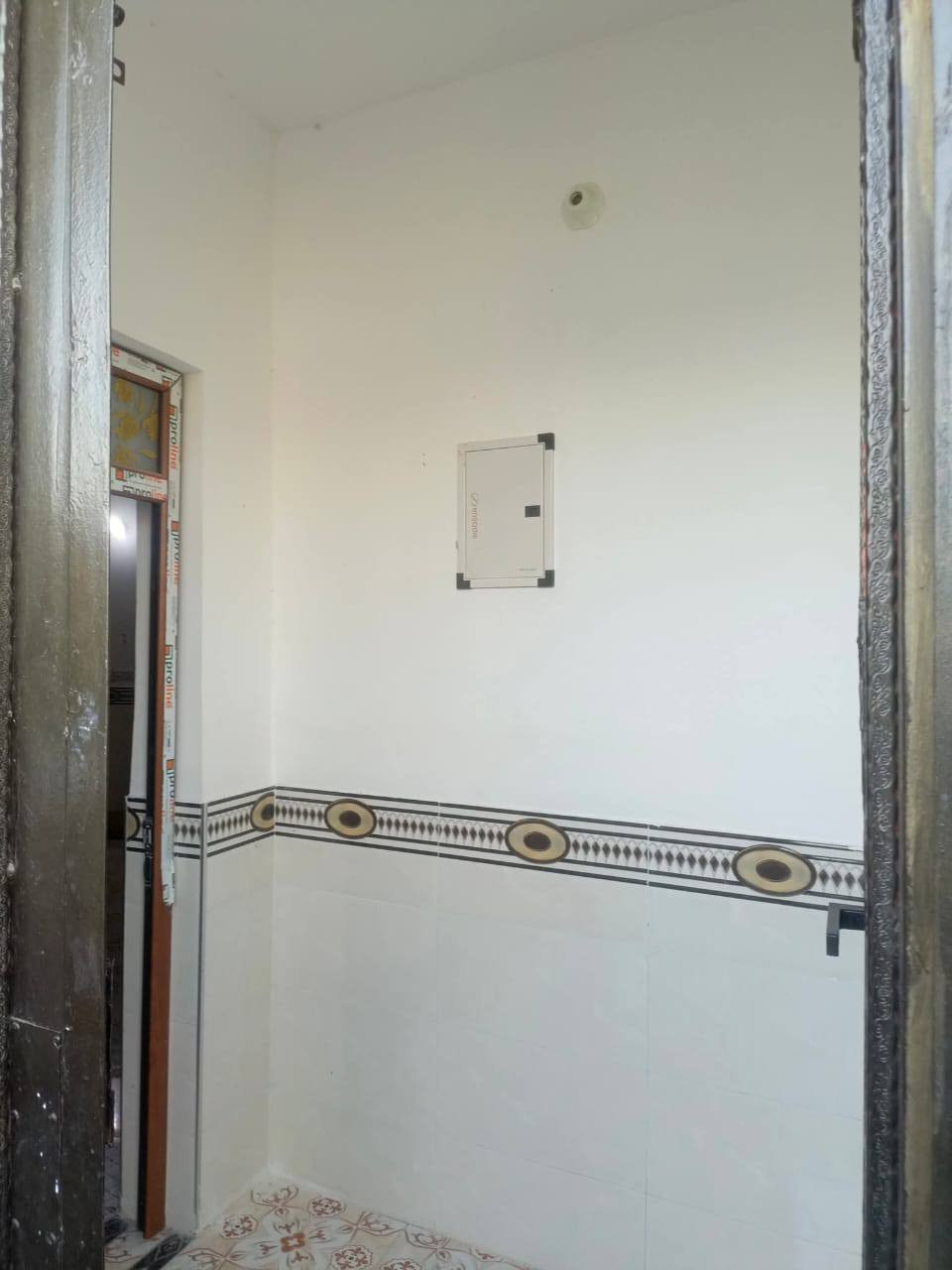 🏡 دار للبيع – فرصة مميزة في الرمادي / الصوفية – بداية منطقة البوسودة

🔹 المساحة الكلية: 260 م²
🔹 جنس العقار: طابو زراعي – تحويل مباشر
🔹 نوع البناء: بلوك مضغوط

مواصفات الدار:

غرف نوم: 2

صالة واسعة

استقبال

مطبخ

كراج + حديقة

مجموعة صحيات داخلية وخارجية

📍 الموقع مميز ضمن منطقة سكنية متكاملة، تتوفر فيها كافة الخدمات من ماء وكهرباء وتبليط ومدارس، مع بيئة هادئة ومناسبة للعوائل.

💰 #السعر: 75 مليون.

للمزيد من التفاصيل يمكنكم زيارة مكتبناا مكتب العين العقار ع شارع 40 مدخل الصوفيه الثانية 

***********
***********
***********
