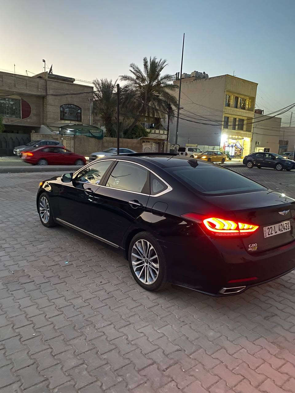جينيسس 2017-G80⚙️ فول المواصفات:             

المحرك (V6) بسعة 3.8 لتر
_. شاشة معلومات ملونه مقاس 7 بوصه

 _. كشنات أمامية كهربائية ()+ تبريد وتدفئة المقاعد جلد
_. رادار أمامي، خلفي، وجانبي نقطة العمياء
_. تحديد مسار + تنبيه الخروج عن المسار
_. علامة ترحيب (شعار جينيسس) عند الاقتراب
_. حساسات أمامية وخلفية 360 درجه
_. مرايا تعتيم ذاتي + قلاب + هيتر + شعار جينيسس
_. لايت LED نهاري وليلي + عدسات زينون عالي/واطي أوتو
_. خاصية الصعود المريح (الكشن يرجع للخلف مع الستيرن عند النزول )
_. خفض صوت التبريد والصوت تلقائياً أثناء الاتصال
_. نظام صوتي Lexicon بـ 17 سماعة
_. 4 وضعيات قيادة: عادي – إيكو – سبورت -ثلوج
_. ستيرن كهرباء 
_. كير  8 نمر . شفتات ستيرن
_. بانوراما كامل
. خزن ميموري لوضعيات الكشن
_بردة خلفية كهربائية تنزل عند الرجوع للخلف + جوانب 2 خلفيات
_. تبريد 3 مناخات منفصل
_. جام أوتو (4 جام)
_مانع تصادم+ قياده ذاتيه+ مثبت سرعة ذكي يحافظ على المسافه بينك وبين السيارة الامامية
_.ترحيب عند الاقتراب وبصمة ابواب  
سيارة احلة من صور+ إدامة كاااملة للسيارة من مجموعة البنزين بالكامل+ غرفة احتراق+ صدر امامي خلفي+ تخم تاير وبطارية جديدة يعني كلشي متصرف عليهة
كير محرك تبريد عل شركة 
(حادث جداً بسيط وشرط حتة دعاميات عل شركة 👇) صور حادث بل منشور 
السعر______ 178 وبي مجال للجناي
*********** مكاني بغداد بغداد, العراق
