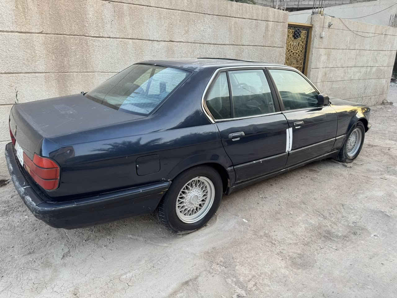 السلام عليكم سيارة bmw. بي أم للبيع موديل 1993 المكينه بيها صوت  السيارة باسمي رقم الهاتف *********** عنوان ابو الخصيب وتساب موجود السعر 35 وبيها مجال
