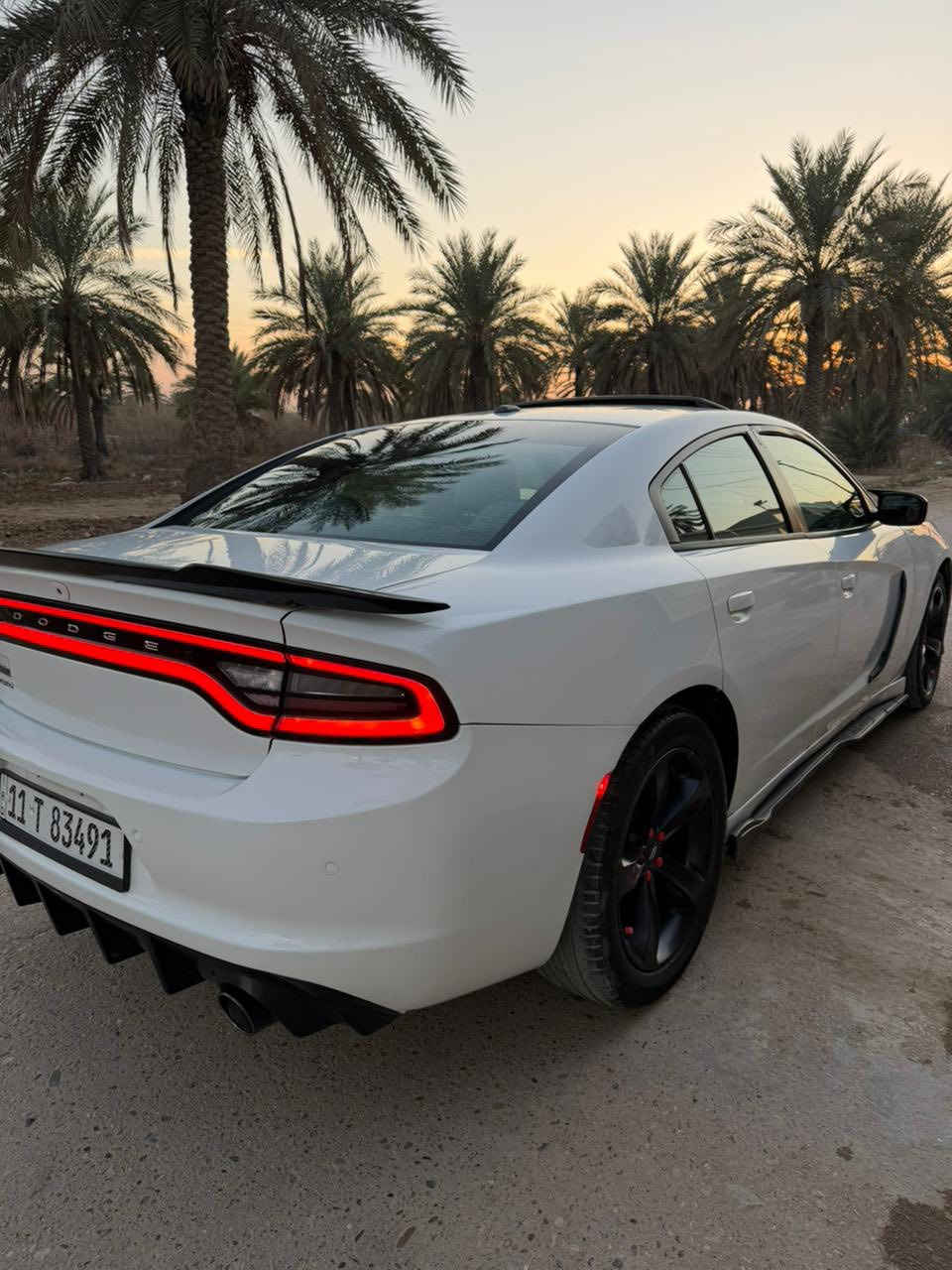 سلام عليكم جارجر موديل 19 فول مواصفات للأخير
بصمة + بصمة أبواب 

-2 فتحة سقف 

-3 كشنات جلد احمر 

شاشة حجم كبير + كار باي 

لدات متغير ألوان 

كشن السايق كهرباء 

محرك 3600 

رقم بغداد تحويل مباشر بأسمي 

عنوان بغداد الدورة 

السعر 195 وبيها مجال وجميع التفاصيل موجودة بالسونار تحياتي  ***********
