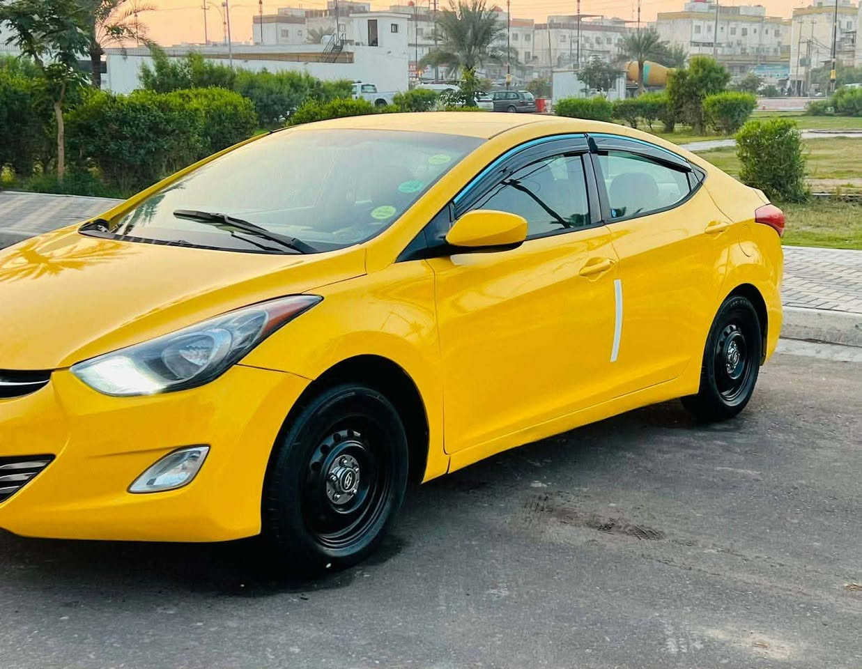 سلام عليكم النترا للبيع موديل 13 خليجي جاملغ وبنيد بدون دواخل كير مكينه 1600دوش  حداديه تخم تاير تبريد كله جديد رقم بغداد مكان بابل مركز المدينه السعر 68 وبيه مجال بسيط  رقمي ***********
