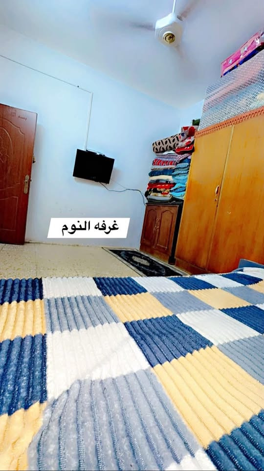 السلام عليكم
نصف قطعه للبيع اماميه  المساحه 73 واقع حال 
الجبهه 7 نزال 12 

سند طابو صرف ب اسمي 
الموقع الشعله قطاع 12 قرب مجمع سعيد 

التواصل عبر الرقم اتصال  
***********
