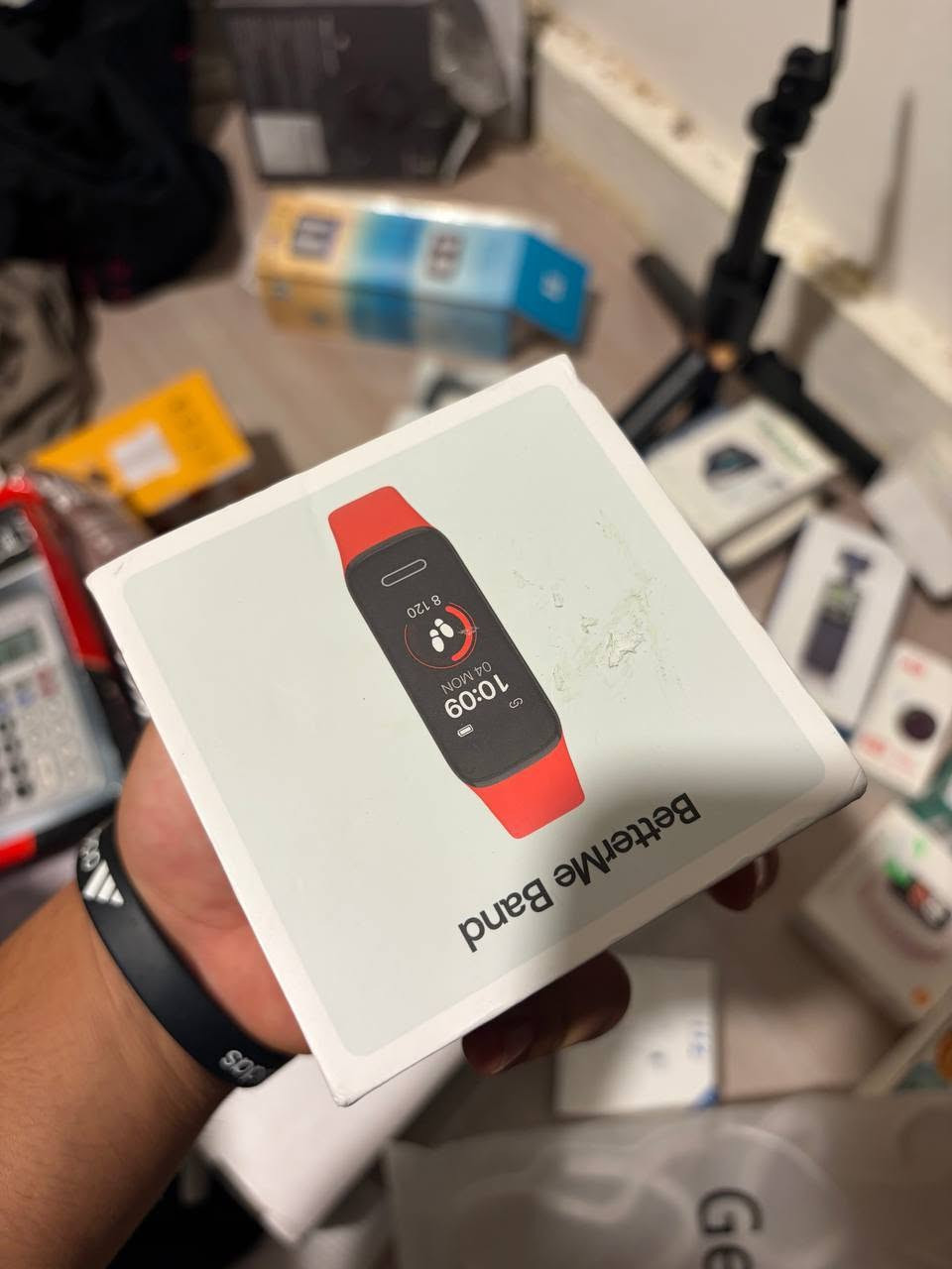 السعر ٢٢ الف
⌚ سوار ذكي (Smart Band)

✔️ شاشة ملونة تعمل باللمس
✔️ قياس الخطوات ومعدل نبضات القلب
✔️ عرض الإشعارات والمكالمات
✔️ مقاوم لرذاذ الماء
✔️ بطارية تدوم لفترة جيدة

🚚 توصيل لجميع المحافظات.


**إذا كنت صاحب هذا الإعلان وتريد حذفه لأي سبب، رجاءا أرسل رسالة إلى الدعم الفني**