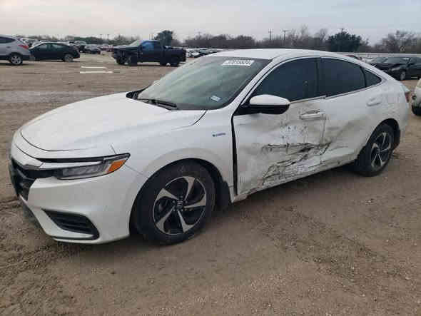 السلام وعليكم هوندا انسايت هايبرد للبيع موديل 2022  ماشيه 100 حادثه بابين امبدلات فقط وصور الحادث بل المنشور السياره بسمي مكان السياره بغداد حي الجهاد السعر 145وبيه مجال بسيط ***********
