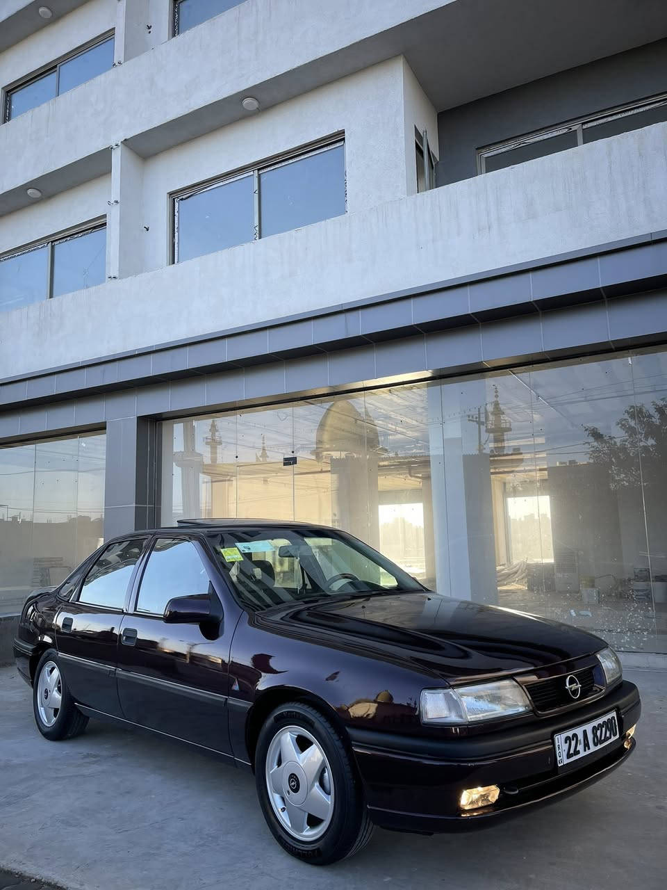 Opel vectra 1995 _1.8
اوبل فكترا
موديل ١٩٩٥
مكينة ١.٨
كير عادي
وارد الماني 
رقم أربيل بسمي ٢٠٣١
لون مميز متغير بلاد 
سلايت _ abs _ دبل ايرباك بلاد_باور _ويل كب بلاد_داخل صاج ملكي بلاد_خمس مخدات_اريل كهربائي 
داخل لونين بلاد _ دعاميات نفخ و بروجكتر_هوك خلفي
قفل مركزي كونترول مسجل بلوتوث _ جامات مضلل بلاد 
بدون ضربة او دعم و خياس دوس و هلالات بلادي
فقط صبغ جمالية شرط صبغ اول مرة
***********
***********
مكاني كركوك 
سعره ٦٧ بيه مجال بسيط لشراي 
ملاحضه : سيارة مابيه برغي تجاري او صيني كلشي بيه بلاد و شركة اصلي مالتهه وسيارة من نوادر من جدادته و نضافته
