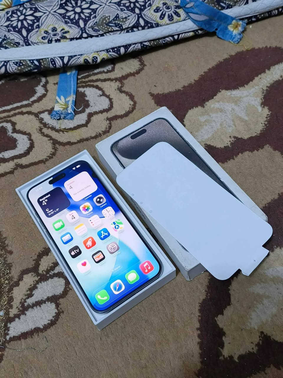 مرحبا شباب ايفون 15برو ماكس
➖ملحقاتة كاملة
ذاكره256
➖صحة البطارية85نضافه 100من100🔋
➖رايدة مليون الف وين ميعجبك افحص اطيك ضمان بيه تاخذه من باب بيتي مكاني بغداد مدينه الصدر 
➖للاستفسار متواجد واتساب ☎️
***********
