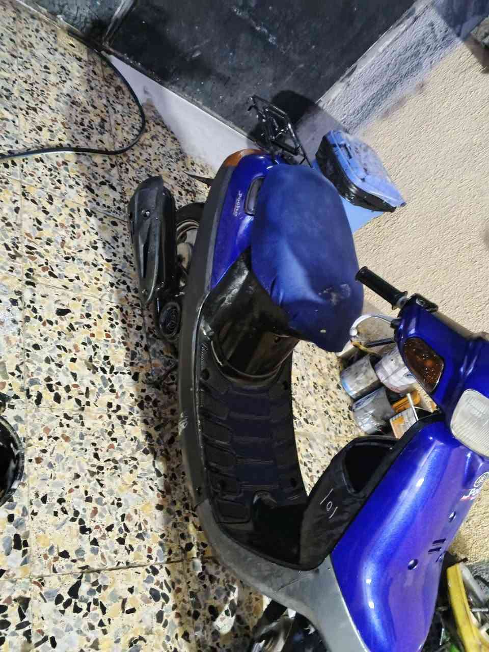 سلام عليكم للبيع بطه 2003 دراجه حلوه مفتوحه مره وحده كهربائيات شغاله نص هندر  بس باتري دراجه كامله من كلشي سعرها ٣٢٥ وبيها مجال مكاني حي لقدس رقمي ***********
