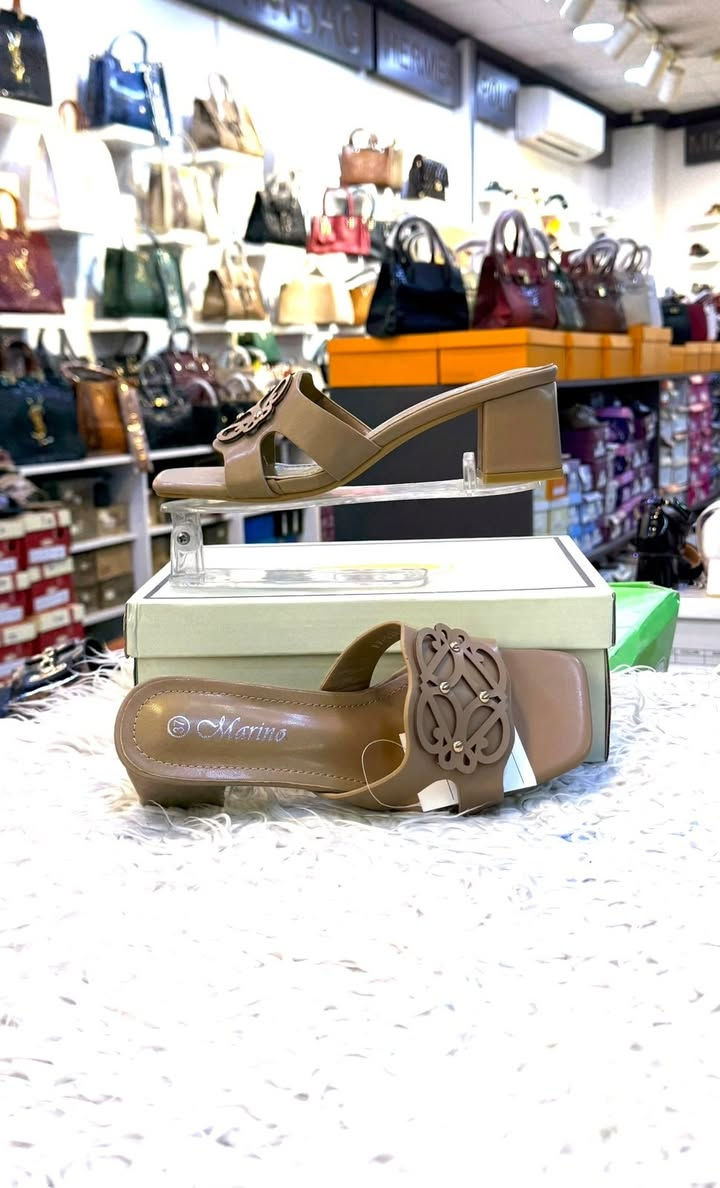 سلاو 😍👋 مرحبا 👋🧡 ANA SHOES 

جبنالكم شحط كعة جديد 4الوان موجود  ره قم 37 38 39 40 41 موجود
العنوان كركوك قادسيه الثانيه بدايه سايدين ابو
 خطاب  توصيل جميع محافظات
الاتصال على هذا الرق***********
