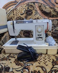 مكينه براذر للبيع كامله مكمله نقص بس جنطه مكسوره موماموجوده مكسوره وها...