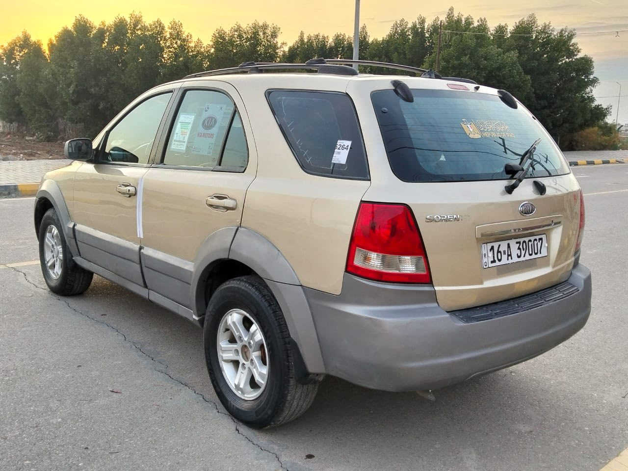 ***********.  سلام عليك كيه سرنتو موديل 2006 وارد خلجيه مكفول من ضربه وتبديل بيه صبغ حزام اثر جراد سياره جاهز من تخم تاير من حداد مامي خلفي مكينه وكير 6 دوش تبريد شغل رقم قادسيه مشروع وطني رقم جديد دولي رقم جديد سنويه الغاء 30  مكان سياره واسط سعر 82
