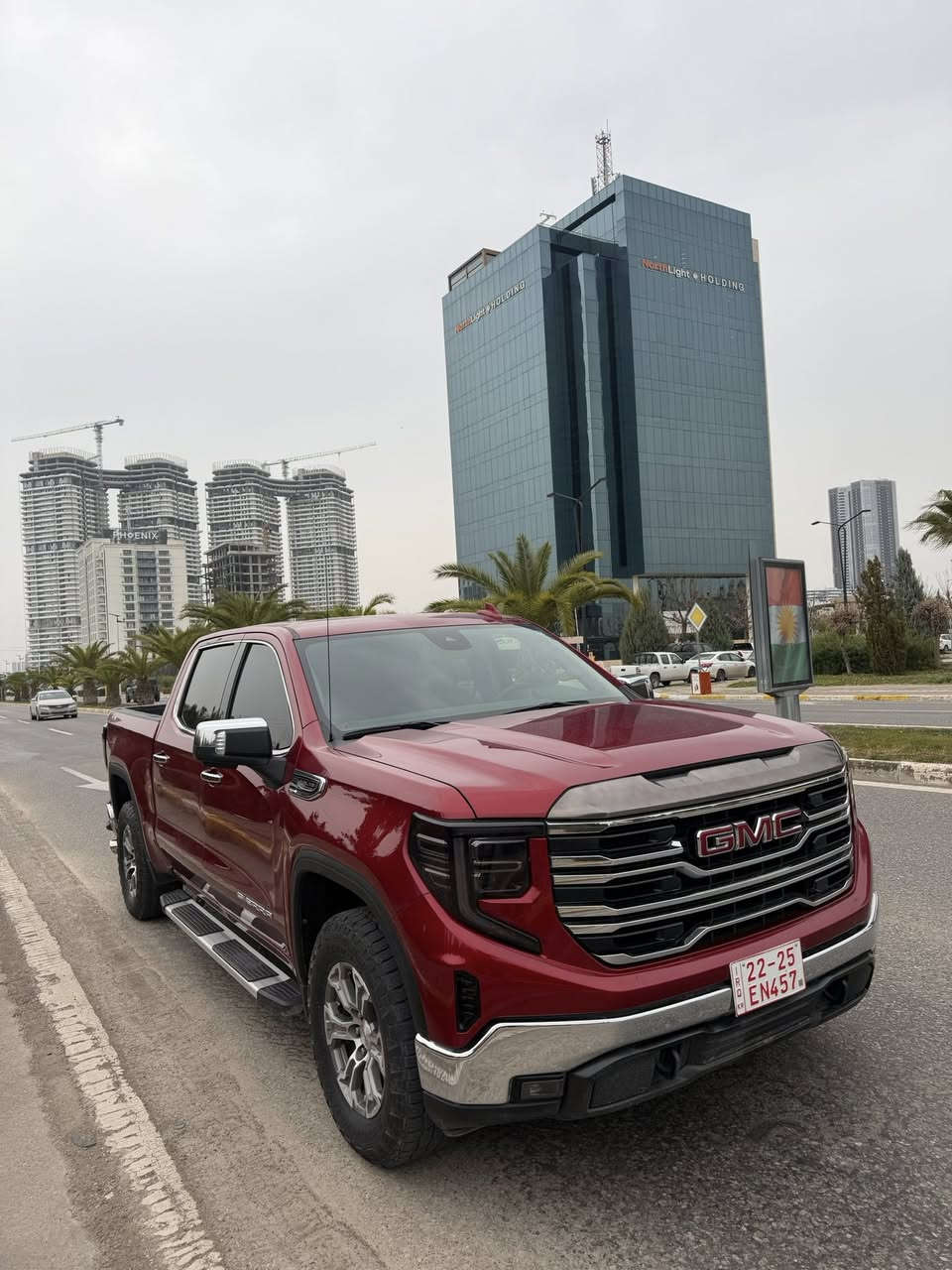 السلام عليكم
جمسي سيرا 2024 باب طويل بدي قصير
 SLT 
8 سلندر 5.3 المرغوب
ماشيه 14 الف 
اخوان السياره بدون حادث 
كلين تايتل 
فقط بالنقل صار بيهه شويه بالسقف شخوط وتعديل pdr 
مكان السياره اربيل
السعر 40،000$

***********
