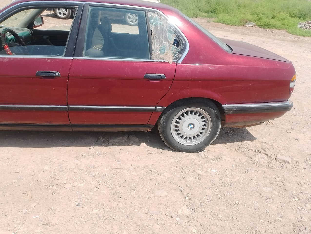 السلام عليكم بيم 735رقم بغداد باسمنا سنويه صار شهرين نفذت مكينه لا تنقيص لا تبخير بيهة بس صوت كير خير من الله دواخل حلوه كلش حداديه خلفي امامي جديد تبريد بي بس ليك كهربائيات كلها شغاله تخم تاير مكفوله من الضربه والگلبه مكاني واسط النعمانيه السعر قفل بدون عمله 23ورقه سعر تسقيط 
ممتواجد على النت 
واتساب ***********
***********
