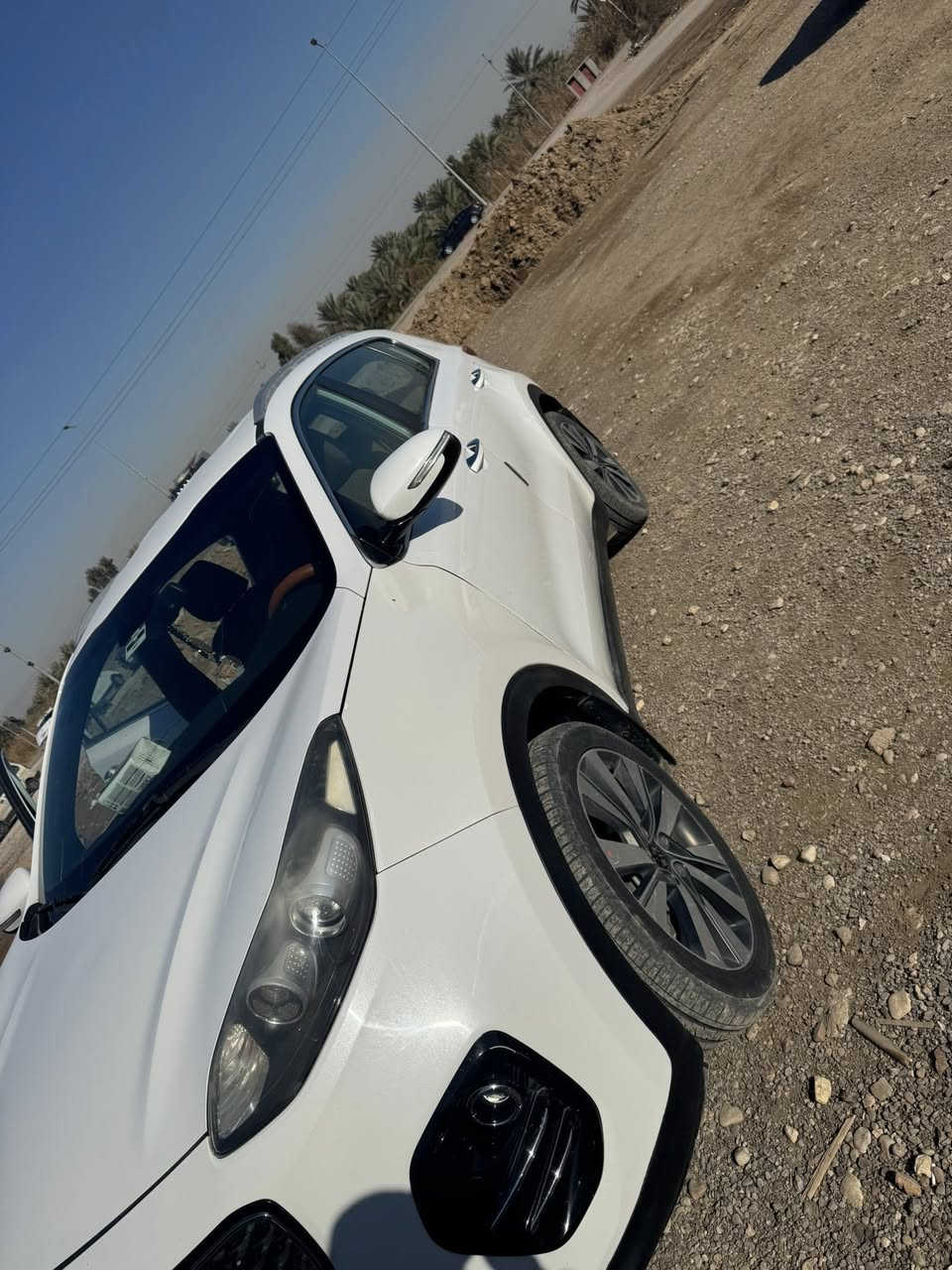 السلام عليكم سبورتج خليجي 2017جاملغ امامي صفحت السايق مبدل مؤسساواقل الشبر بلباب بارد مال السايق والباقي كفاله سونارها موجود مكينه2000دوش مكينه گير  حداديه كفاله فول مواصفات ماعدا الفتحه بصمه اشاره بلمري كشنات كهربائي السياره خير من الله سنويه بسمي لل٣٠شرط التحويل رقم بغداد الدولي السعر180بيها مجال*********** اني خادم للطيبين
