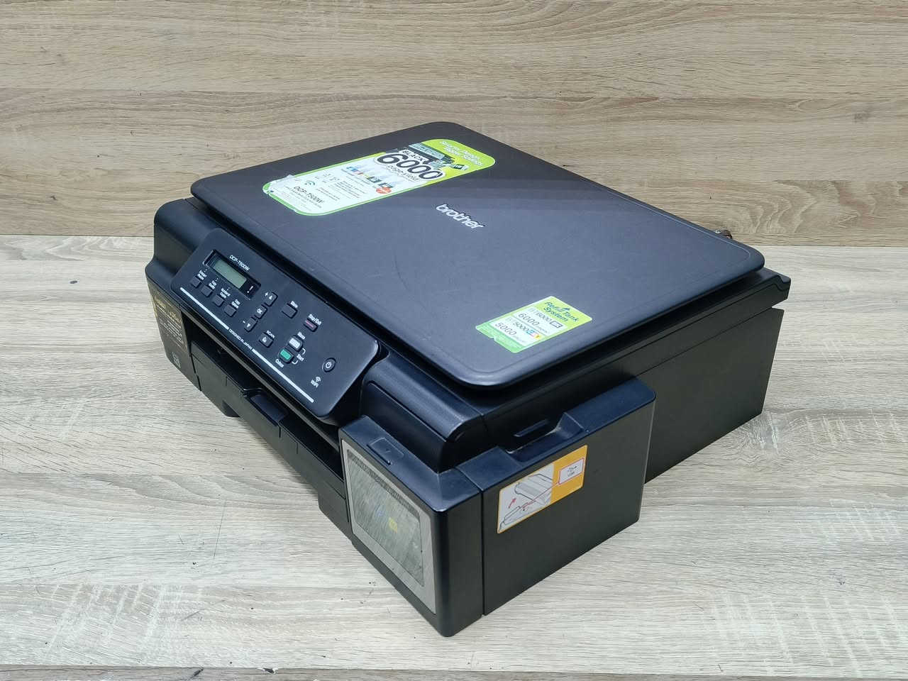 طابعة براذر موديل T500W مستعمل بحالة ممتازة باحبار خارجية تطبع 5000 ملون 6000 اسود وابيض سعر الحبر 10 الف لكل الألوان سرعة الطباعة 10 ملون 12 اسود وابيض وجه واحد طباعة استنساخ  تحتوي علىWIFIيمكن ربطها على موبايل وتابليت وكومبيوتر مع إمكانية طباعة صور بدقة عالية سعر الطابعة 🚦140 الف دينار🚦مع كيبل كومبيوتر وكيبل كهرباء وقرص تعريف للطلب
☎ *********** 
 ☎ ***********
📍 يوجد توصيل لجميع المحافظات ملاحظة نسبة نظافة 95٪ ضمان تشغيل وفحص. 
#طابعتي
#الصفوة
