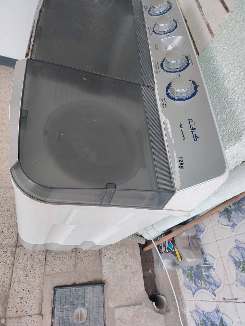 للبيع غساله نوع كرافت حجم كبير نظيفه واخت الجديده كله شغاله غسل تجفيف تصريف ماء تمام وعلى الفحص وبيه ضمان ماطوراته الاصليه وعلى الشركه سعره 70 الف في مركز مدينة الحله حي الزهراء قرب جسر الأم موبايل ***********
