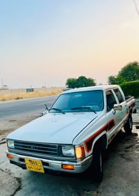 ١٩٨٨ • محل • سيارة قديمة
