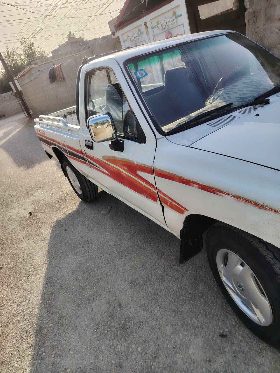 السلام عليكم بيكم تك موديل 92 سنويه ل2027مكاني واسط كوت السعر 45وبيهه مجال سياره بلاديه مكفوله ***********
