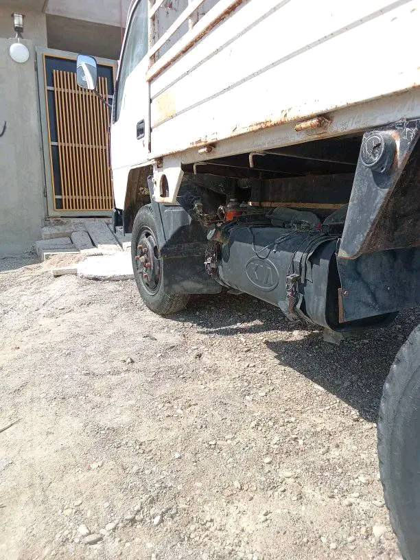 السلام عليكم سياره للبيع او مراوس حمل جانبي صاحبه الشرعي موجود كير شغال محرك شغال شاصي السمك مالو تقريبا قياسو ١٨ سانتيم يتحمل  حصة كاز بيها تصلح انت تعمللها جك واتصير كلاب اي دعمه مابيها اي صبغ مابيها رقم نينوى اتصل***********/ *********** باقي التفاصيل على الخاص
