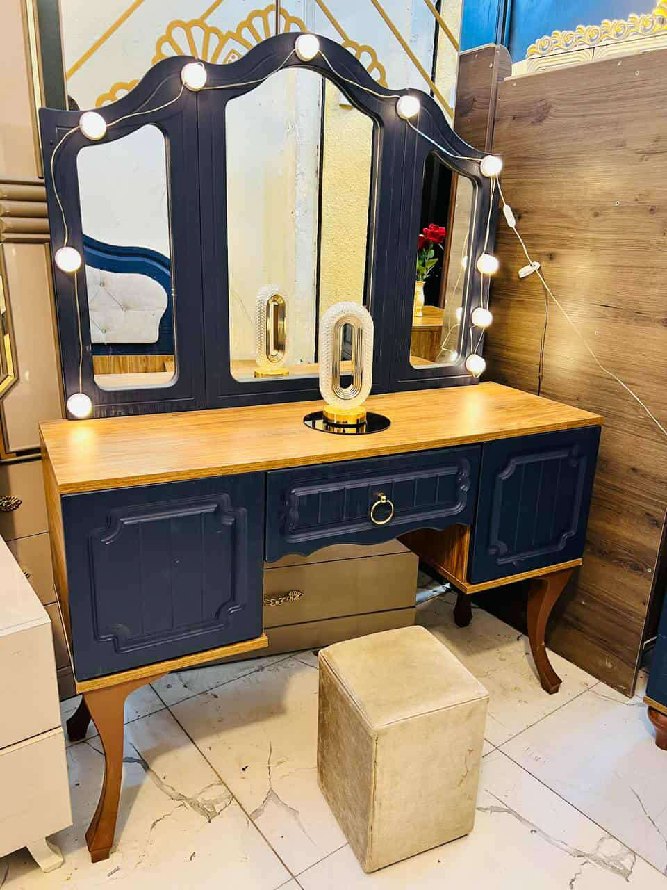 للبيع استفسار حجز وتساب ***********
