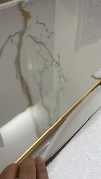 ميز طعام • جديد • بدون كراسي