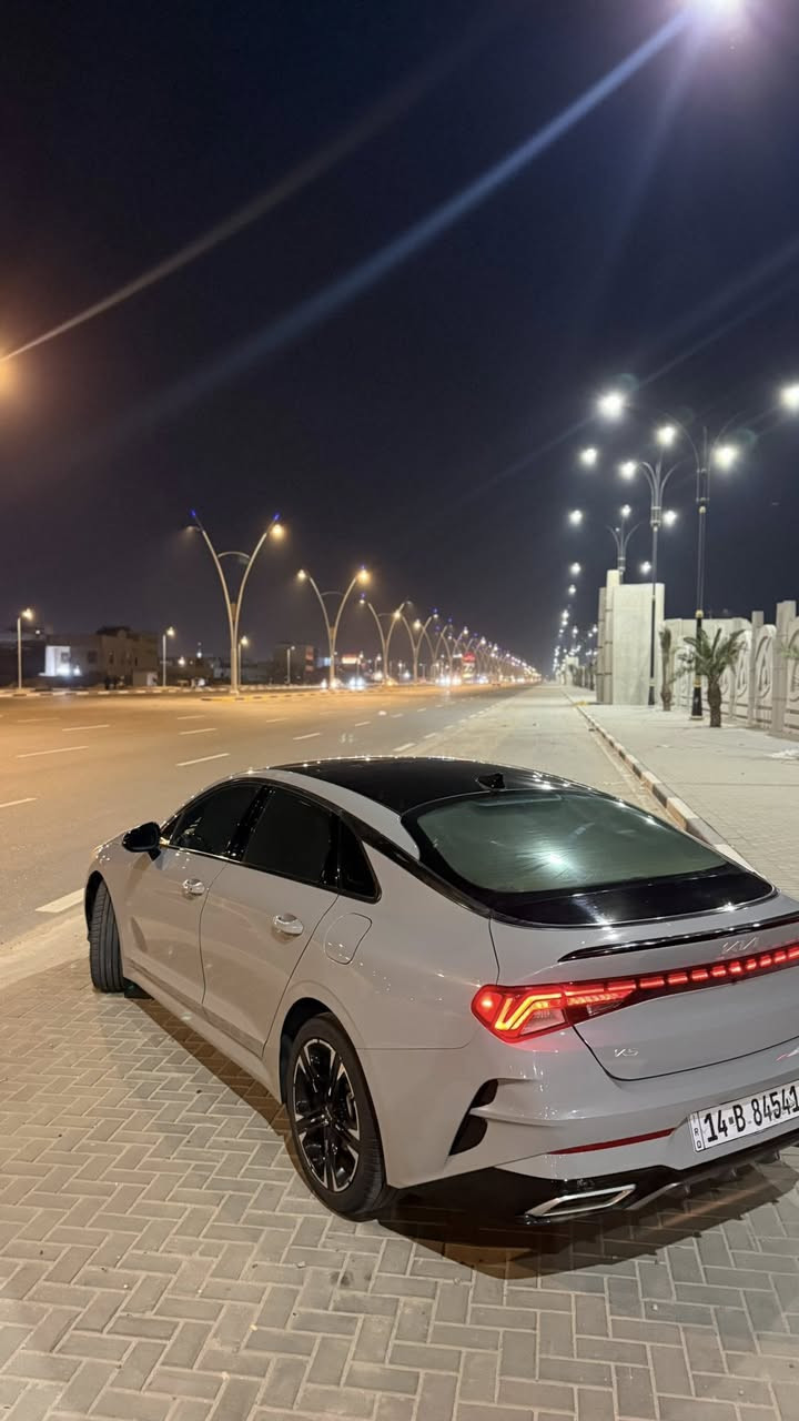 سلام عليكم كي 5 مديل 2024 سياره فول مواصفات  جيتي لاين  رقم بصره حره ضربته جاملغ وبنيد ولباقي كفاله سياره جديده ما متعوبه  كير مكينه حداديه كفاله السعر ب185 وبيه مجال قليل مكاني بصره القبله حي المهندسين للاتصال ***********
