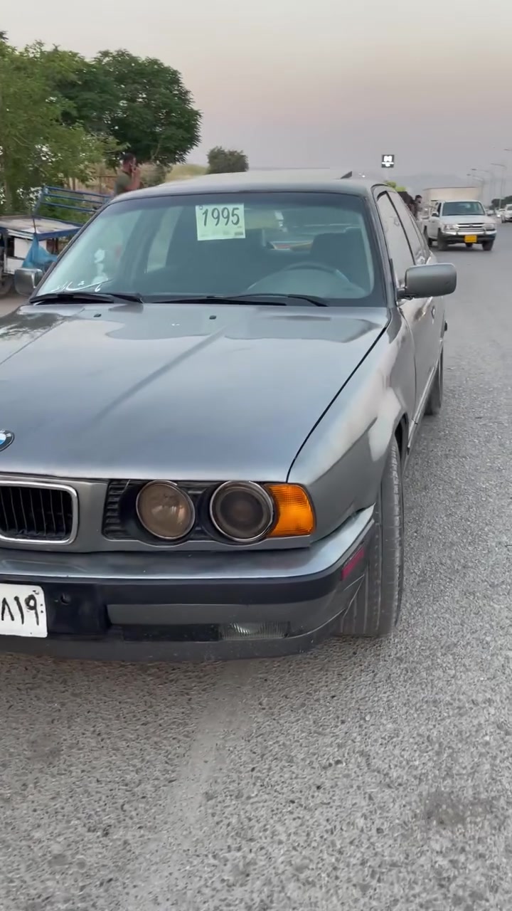 بیمbmw525 گیر عادی  مودیل 1992  سلا ید چوار جام کارە   بیش گە ورە کا م لبیشی تازە گوراوە  تا ویلی تا زە یی لە  سوکا نی M نموونە لە جوانیە سیارە گیروو مکینەوو کا رە بایی بە شە رتە  
گیچە کانی گشتی ئیشئە کات بە شە رت
ئارم بلا ستیک  ەە ولیرە  بە شە رتی ئە وە لیات 
ساردوو ❄️گەرم🔥 
نرخی 29$

زم/***********–***********
