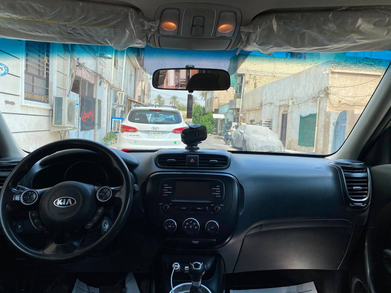 كيا صول 2019
حادثها خلفي خفيف موضح ب الصور
موصفاتها معروفه 
السياره باسمي تحويل مباشر ماسوي وكاله
مكاني الطوبجي قرب ساحه عدن
السعر 113 بيها مجال 
للاستفسار ***********
