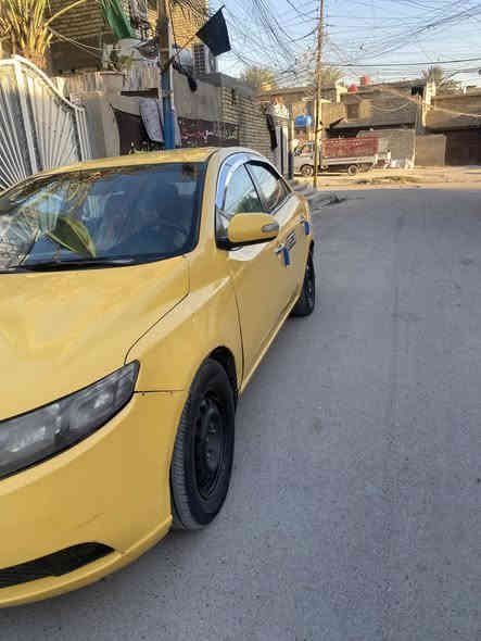 السلام عليكم فورتي 2010 
بيه لغد وجنطه 

مكاني بغداد مدينه الصدر الأورفلي 

السعر 68وبيه مجال 

***********
