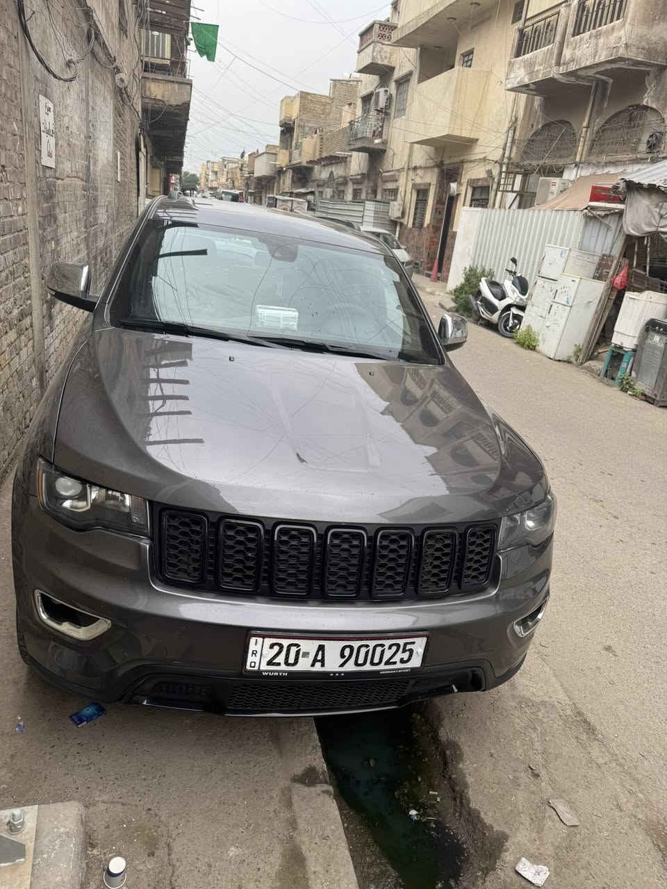 ‏يا الله للبيع جيب ‏موديل 2015 فول  او امراوس بيها صبغ اربع قطع  رقم اديالى تحويل ثاني يوم حادثها جاملغ او بنيد بدون دواخل سياره حلوه او جدييده الصدرجديد مكان السياره بغداد الكرخ مديل سعر السياره ١٦٥   ***********
