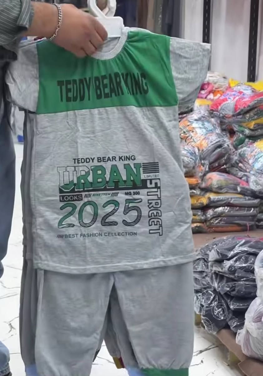 السلام عليكم
20 درزن سعر الدرزن 14 ألف
يلبس من عمر 4 سنوات الى 10 سنوات


**إذا كنت صاحب هذا الإعلان وتريد حذفه لأي سبب، رجاءا أرسل رسالة إلى الدعم الفني**