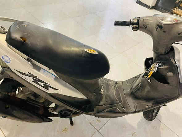 السلام عليكم ماكس عدله بلاديه الدراجه شرط ختم واحد  ما مفتوحه وين ما تريد افحص كهربائيات شغاله  فول ملاح المكان بصره ابو الخصيب قرب 
جامع الشهيد طه للستفسار ***********
السعر ٨٥٠ وبيها جال حگ الجيه
