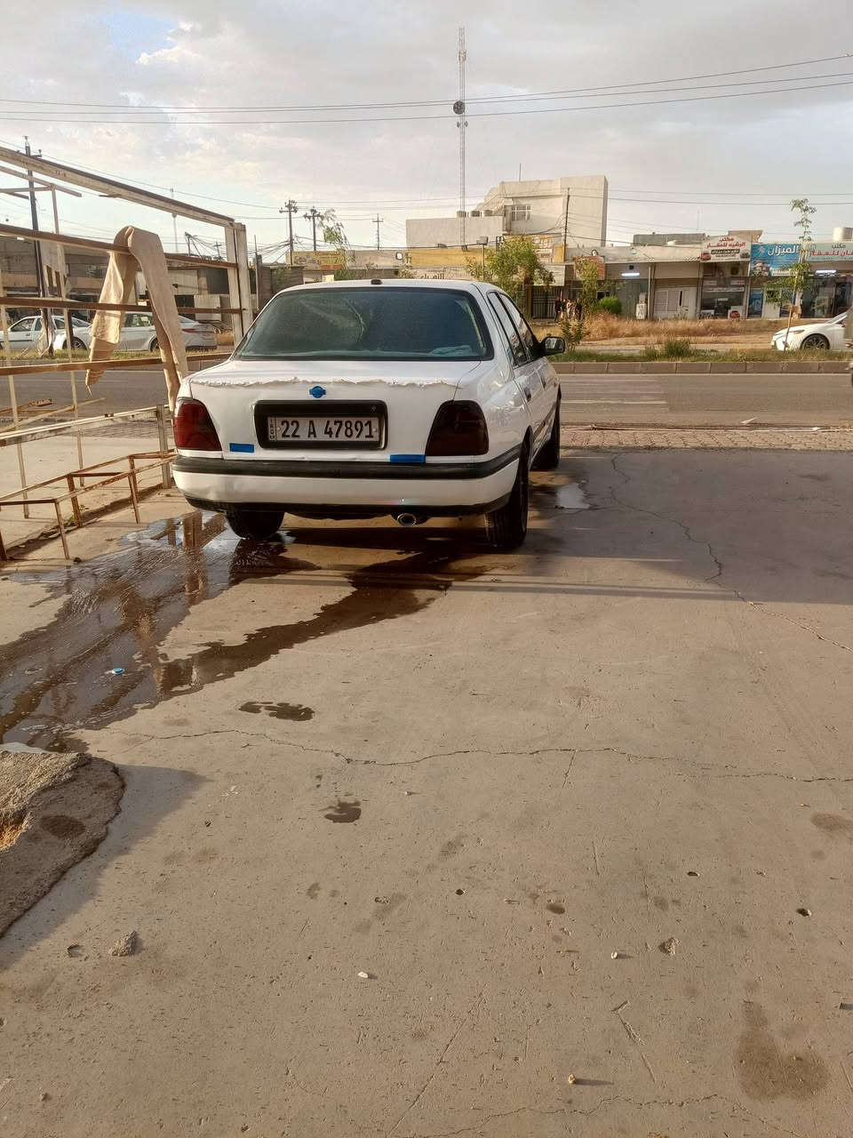نيسان [سني1990]❄️تبريد
✅كير عادي 5نمر 

✅سياره لون مميز  ابيض 

صبغ احزام جماليه 

✅رقم اربيل دولي 

✅شرط تحويل مباشر 

✅✅سعر 46$

✅✅مراوس سيارات ارقام اربيل وسليمانيه فقط 

✅مكان كركوك حي دور دوميز[ الاتصال ***********]
