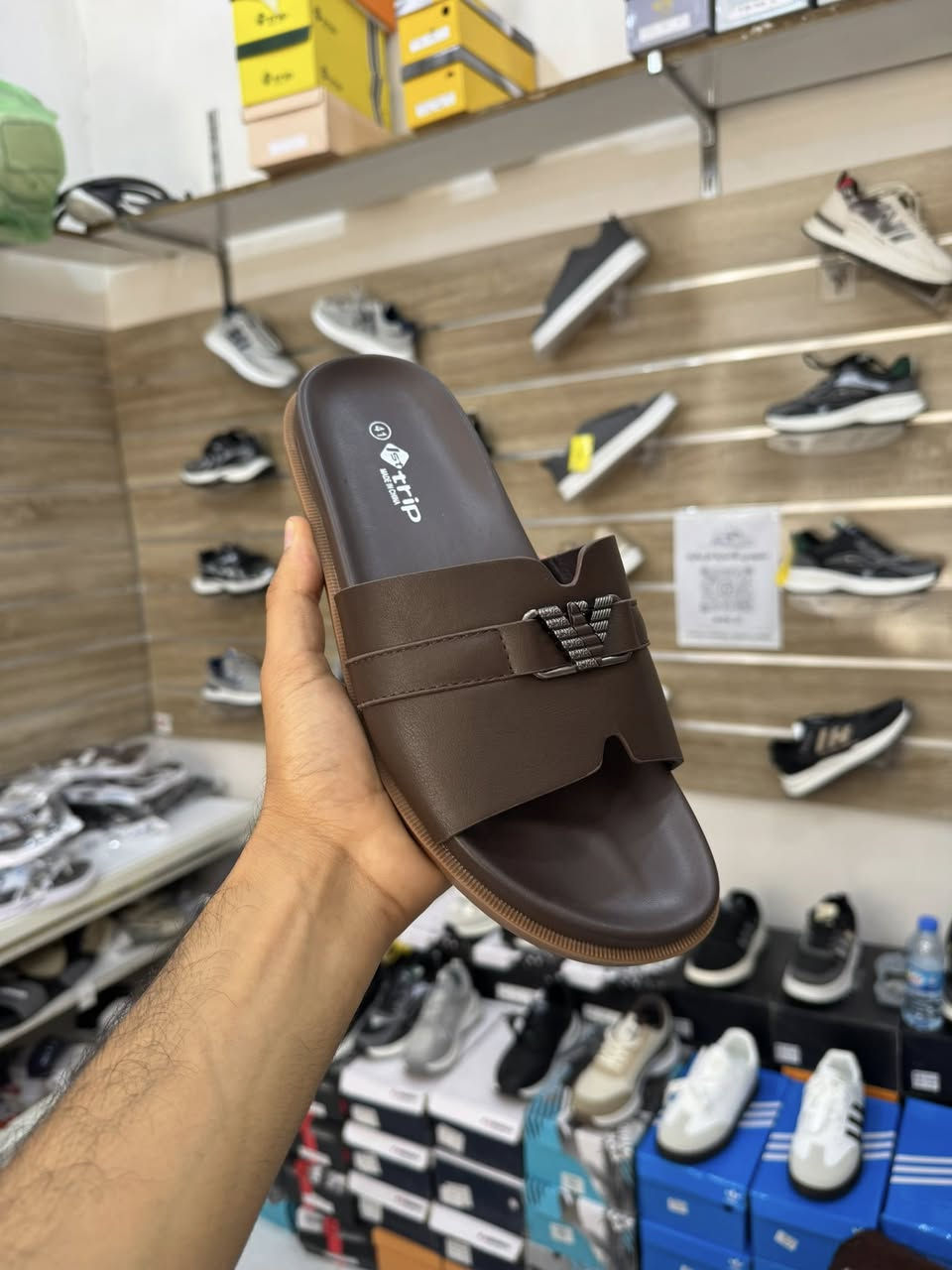 جديد ومميز شحاطة رجالي 📦🔥
القياس من ٤٠ الى ٤٥ و ٤٦

السعر نزل صورة الموديل بالتعليق واجاوبك 

العنوان الشرقاط شارع الطبيب فرع الاحذية بالقرب من ابو صدام اخر محل حمودي الجغيفي… حياكم الله الجميع


**إذا كنت صاحب هذا الإعلان وتريد حذفه لأي سبب، رجاءا أرسل رسالة إلى الدعم الفني**