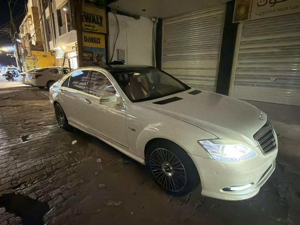 ب90 ادوات s550  فول مواصفات ماشية 180 الف سيارة جاهزه مابيها نقص صدر تخم تاير تدفئة تبريد جوبلسات شفط كلشي 
***********
المكان بغداد الكراده
