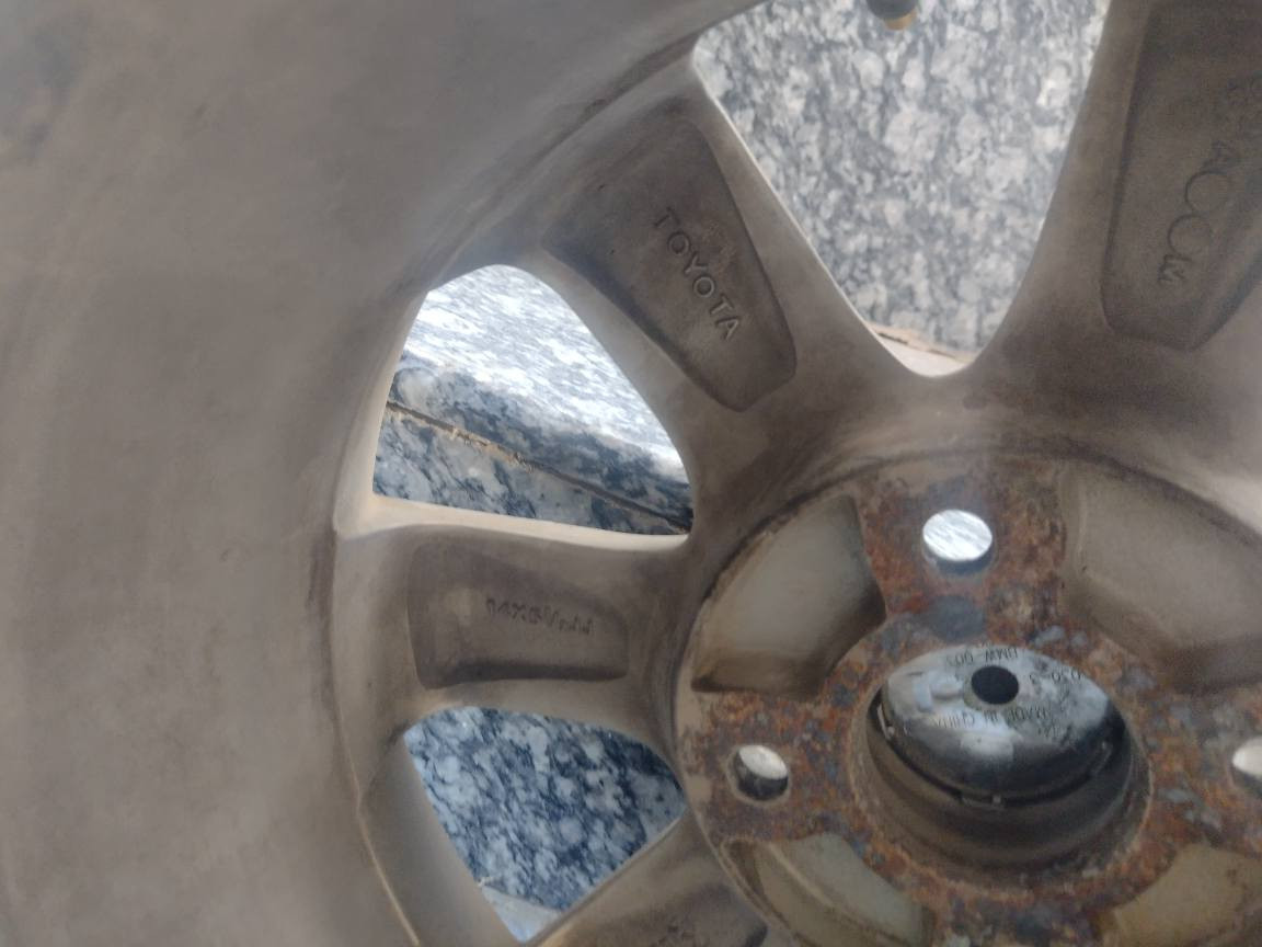 السلام عليكم للبيع حجم14 عدد 4 بيهن واحد بي عواج الاتصال *********** سعر 75
