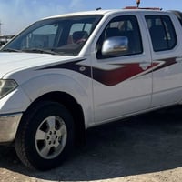 نافارا ٢٠١٢ • محرك بكفالة • عليه حجز